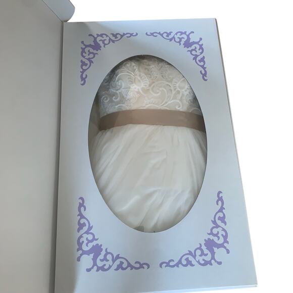 David’s Bridal Ivory Tulle Wedding Dress Lace Illusion Cap Sleeves WG3741 Sz 10 - Picture 15 of 15